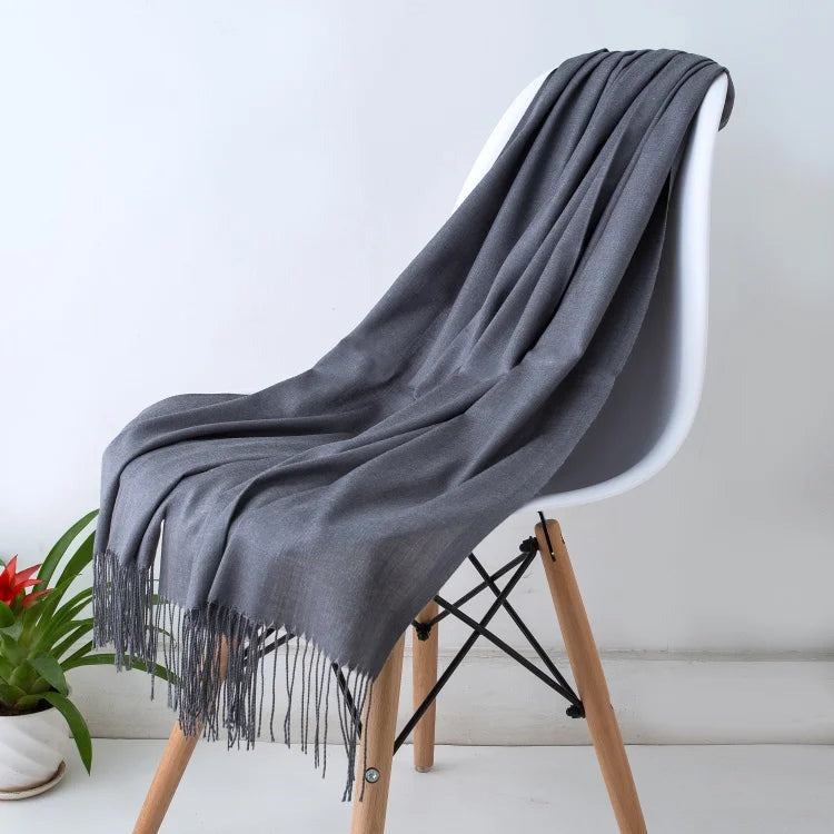 Grey oversized cashmere-feel scarf with fringed ends, 200 x 70 cm