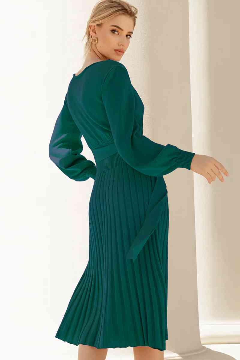 pleated sweater dress Round Neck Long Sleeve Pleated Sweater Dress – dilutee