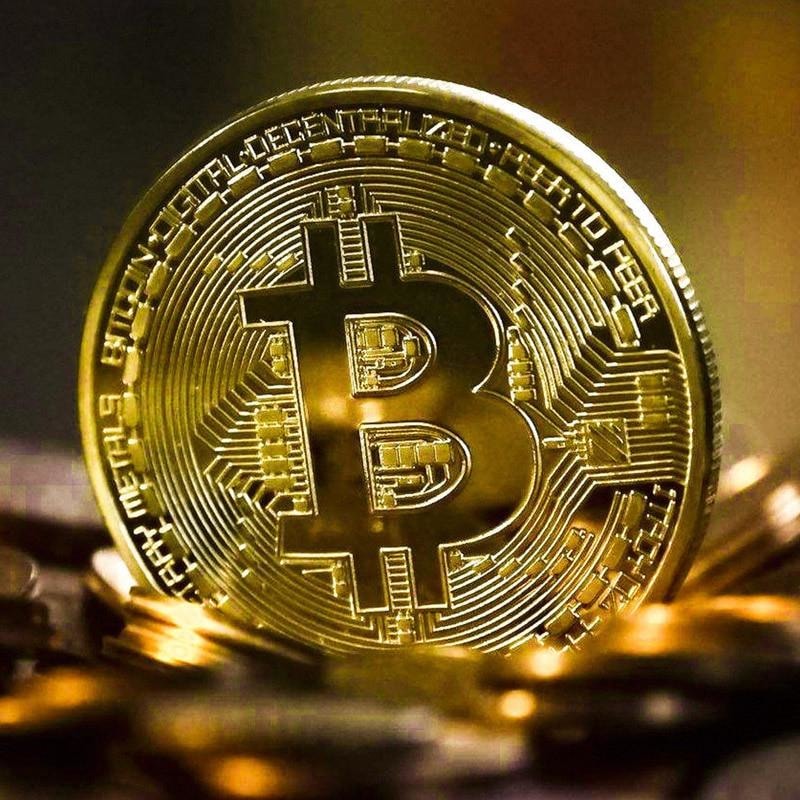 Creative Gold Plated Bitcoin Collectible - dilutee.com